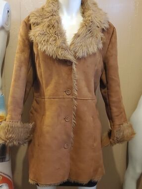 Women's Faux Suede Coat with Faux Fur Trim - Camel Brown